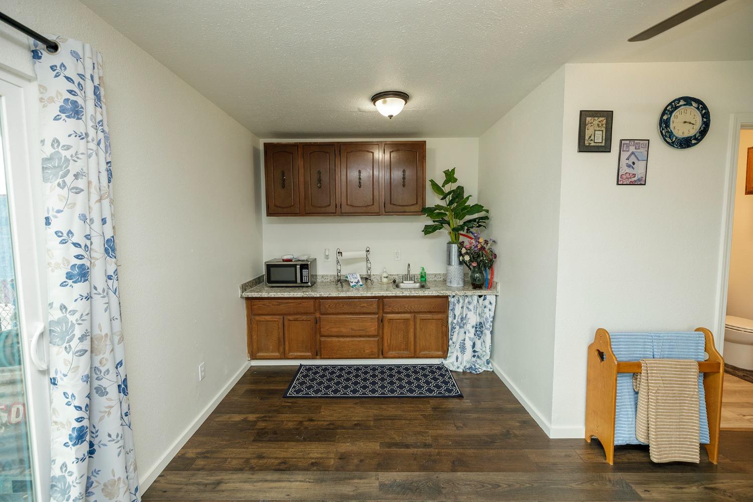 Detail Gallery Image 63 of 71 For 4460 Mountain View Rd, Hughson,  CA 95326 - 3 Beds | 3/1 Baths