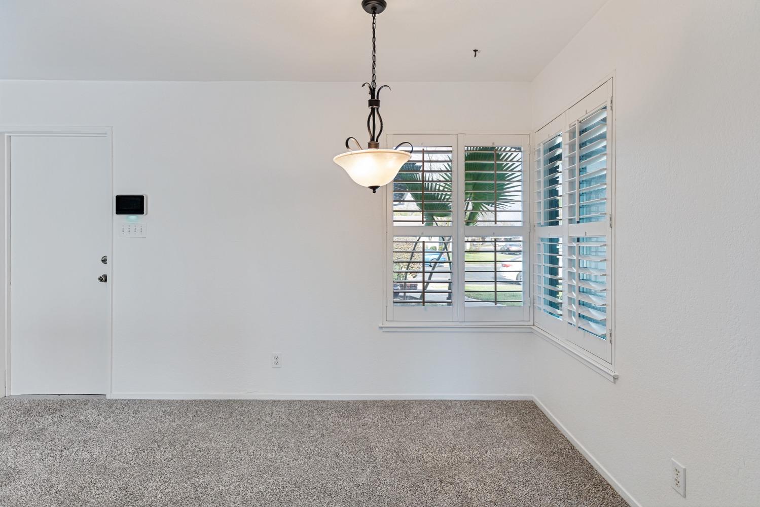 Detail Gallery Image 19 of 42 For 978 Graywood Cir, Stockton,  CA 95209 - 3 Beds | 2 Baths