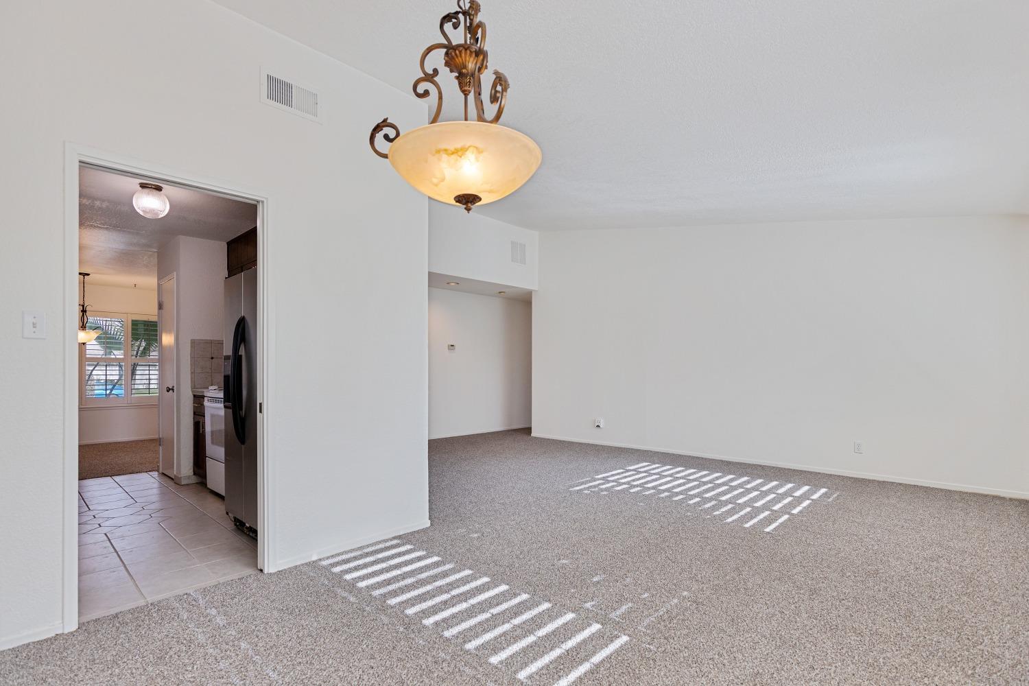 Detail Gallery Image 17 of 42 For 978 Graywood Cir, Stockton,  CA 95209 - 3 Beds | 2 Baths