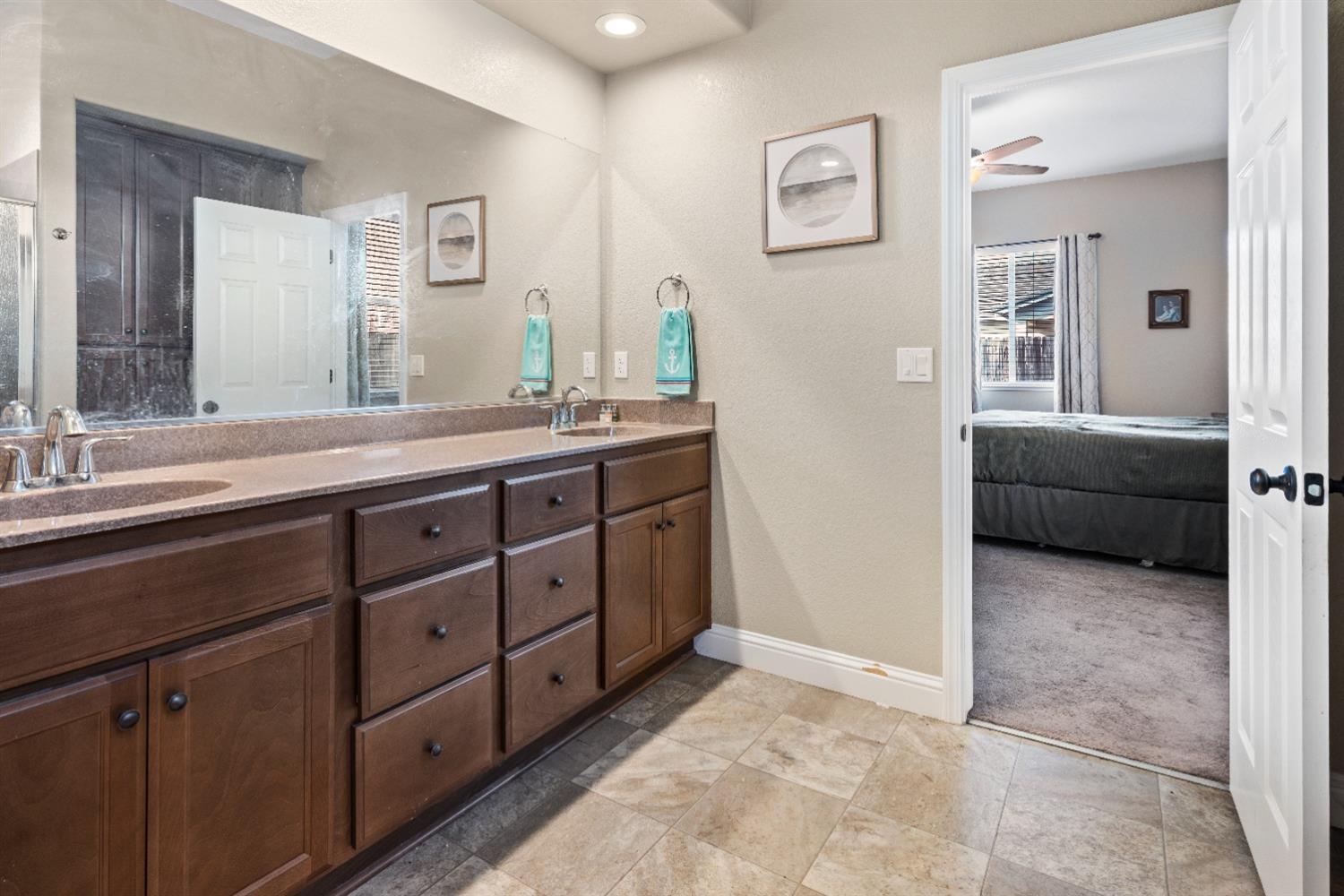 Detail Gallery Image 19 of 30 For 2643 Stephen Robert Ln, Manteca,  CA 95337 - 4 Beds | 2 Baths