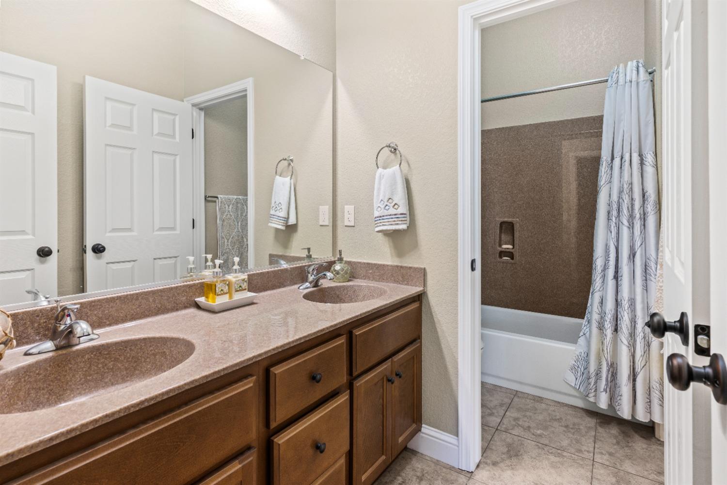 Detail Gallery Image 21 of 30 For 2643 Stephen Robert Ln, Manteca,  CA 95337 - 4 Beds | 2 Baths