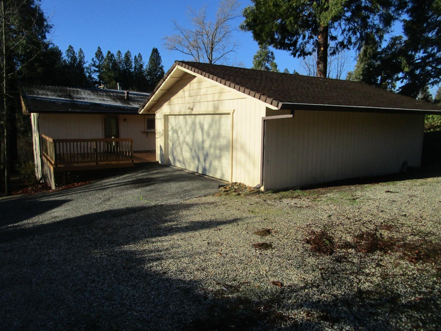 Detail Gallery Image 6 of 18 For 625 Whiting St, Grass Valley,  CA 95945 - 3 Beds | 3 Baths