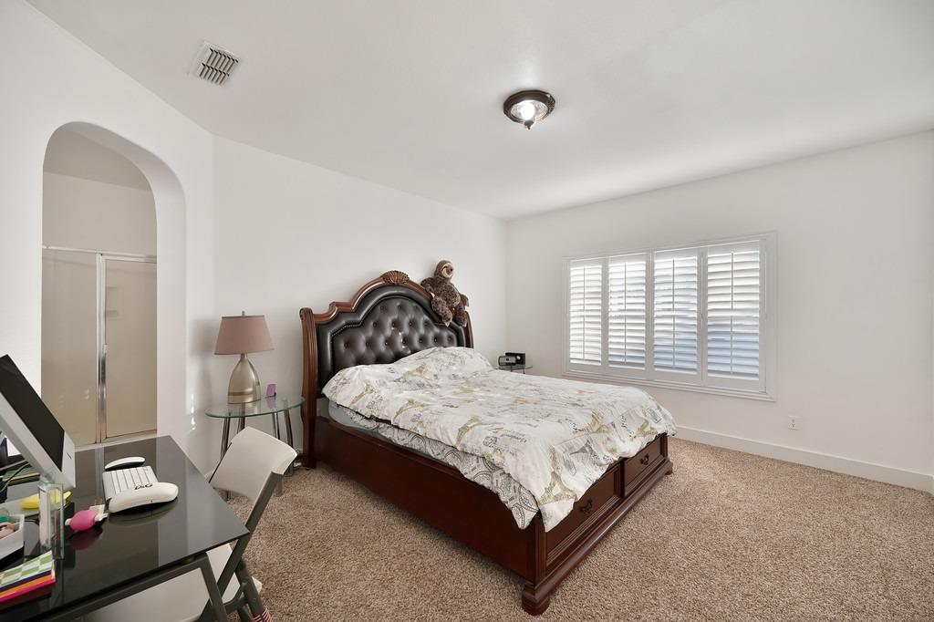 Detail Gallery Image 22 of 47 For 2312 Pisa Cir, Stockton,  CA 95206 - 6 Beds | 3/1 Baths