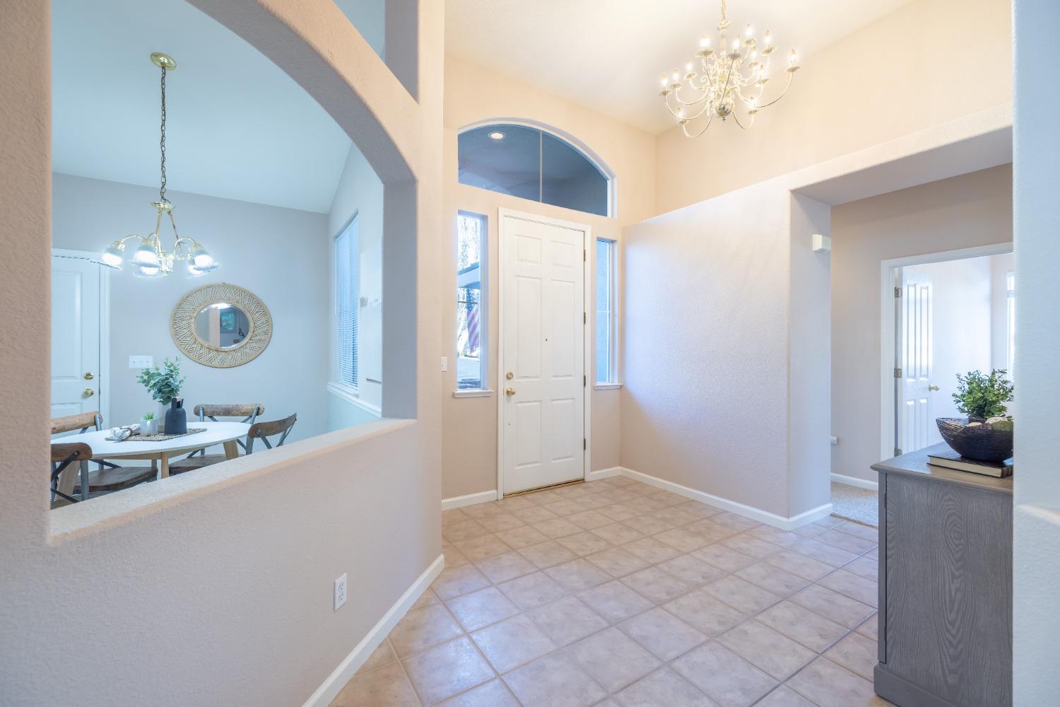 Detail Gallery Image 6 of 49 For 1201 Mercedes Dr, Roseville,  CA 95747 - 3 Beds | 2 Baths