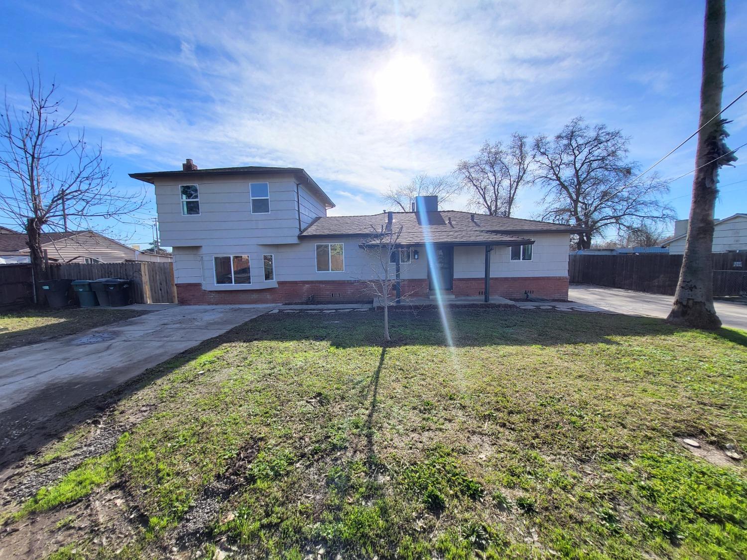 Detail Gallery Image 3 of 33 For 734 N St, Rio Linda,  CA 95673 - 4 Beds | 2 Baths