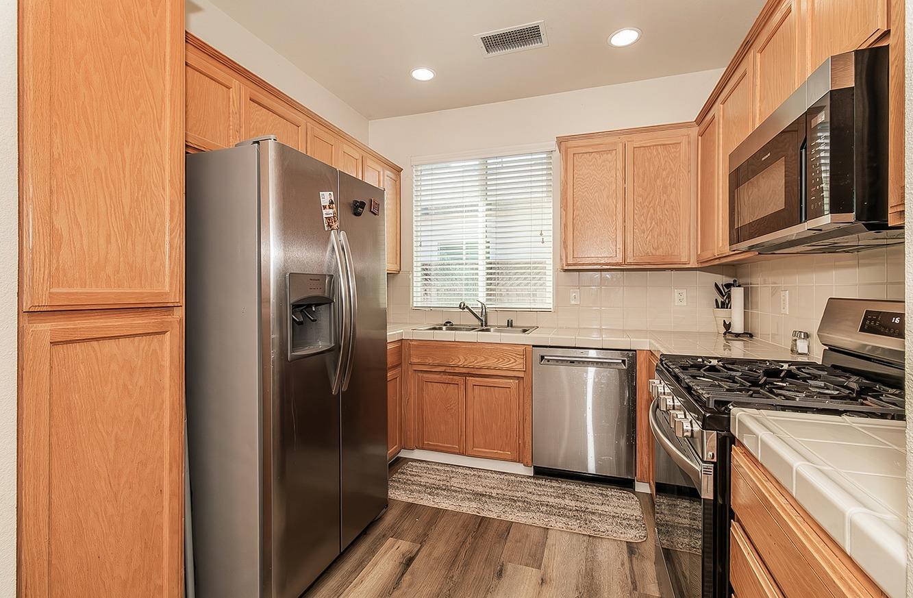 Detail Gallery Image 11 of 31 For 325 Birch Ln, Dinuba,  CA 93618 - 3 Beds | 1/1 Baths