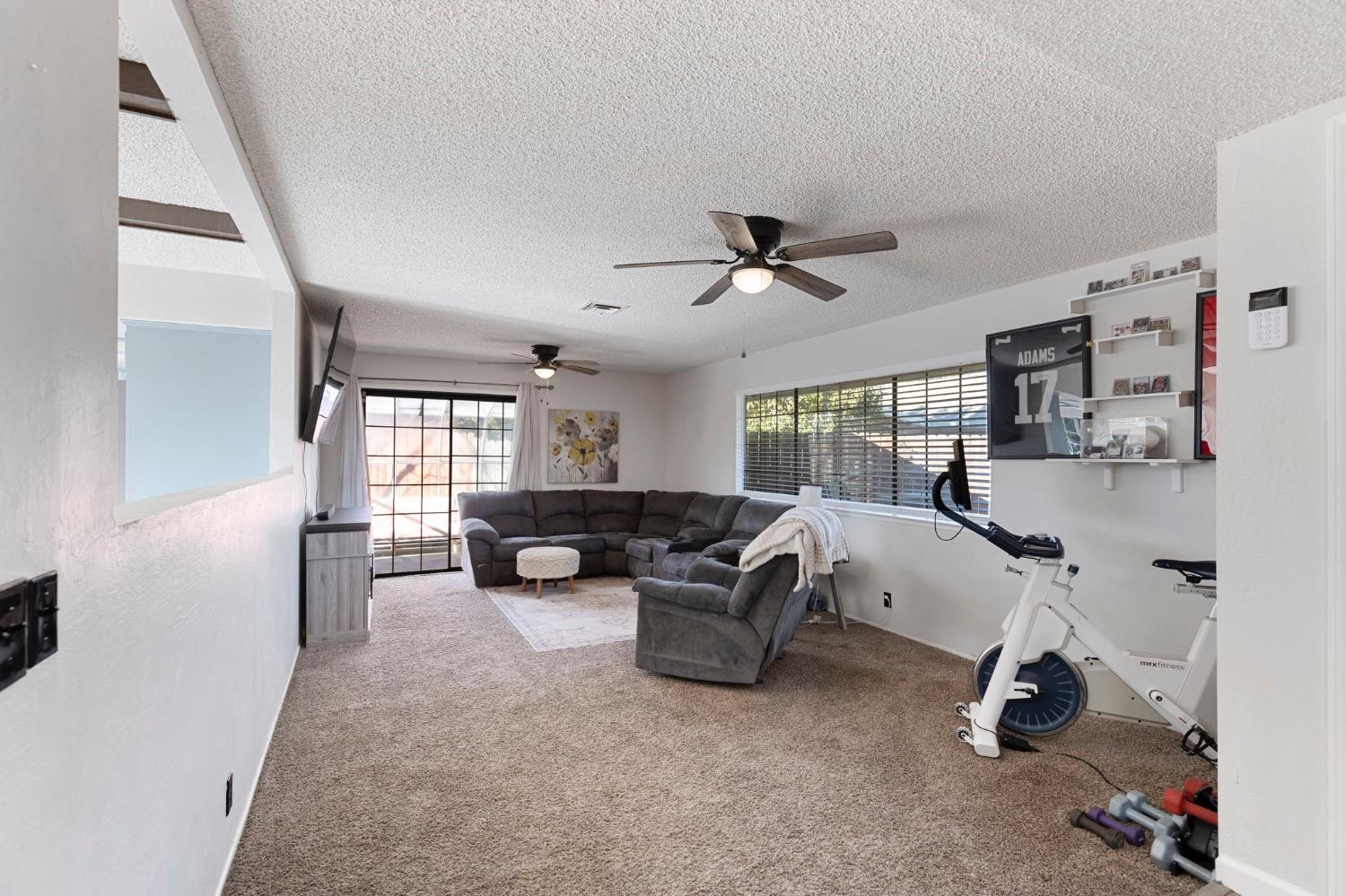 Detail Gallery Image 11 of 55 For 8304 Applewood Ct, Orangevale,  CA 95662 - 3 Beds | 2 Baths