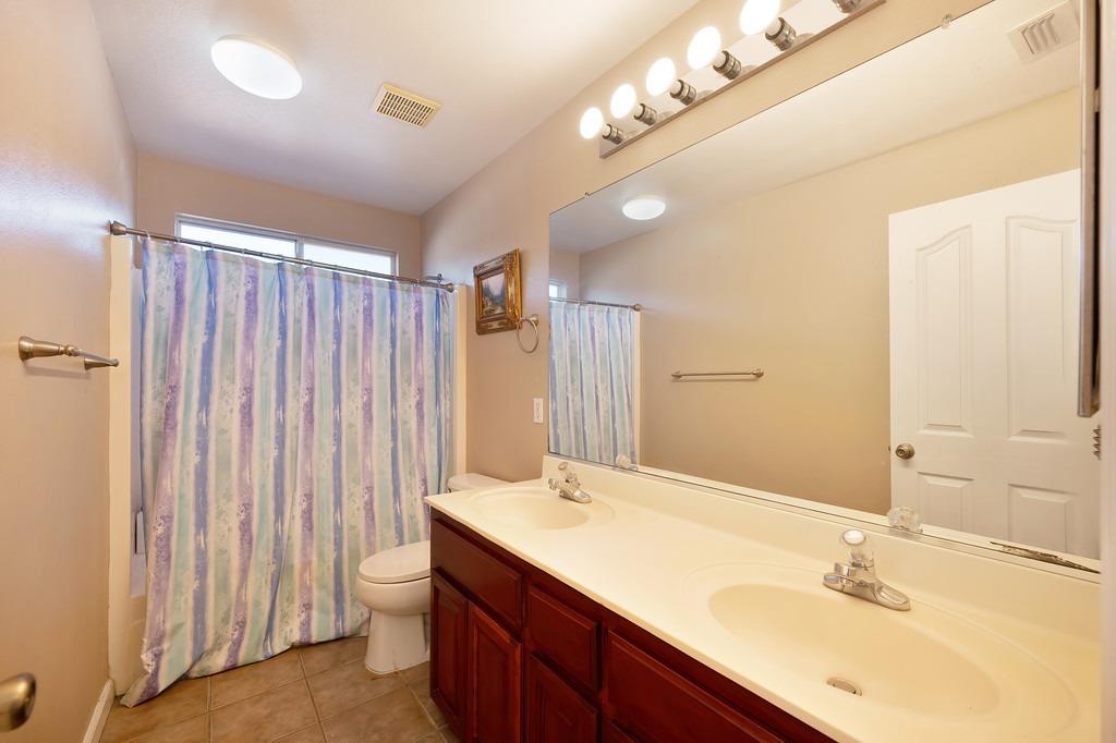 Detail Gallery Image 33 of 47 For 2312 Pisa Cir, Stockton,  CA 95206 - 6 Beds | 3/1 Baths