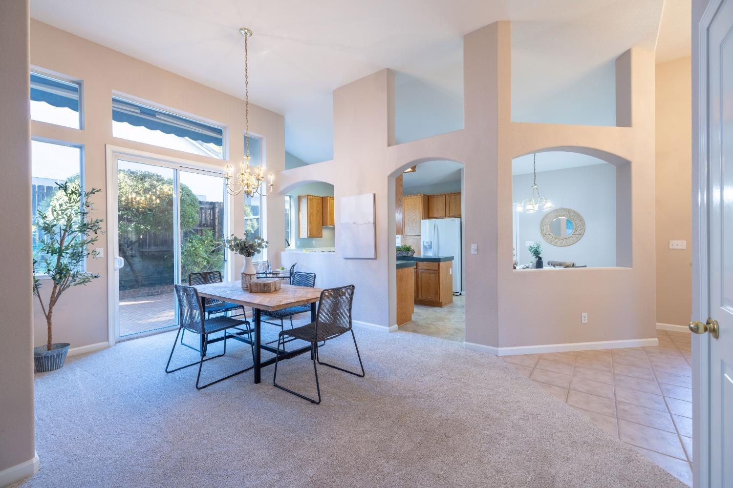 Detail Gallery Image 9 of 49 For 1201 Mercedes Dr, Roseville,  CA 95747 - 3 Beds | 2 Baths