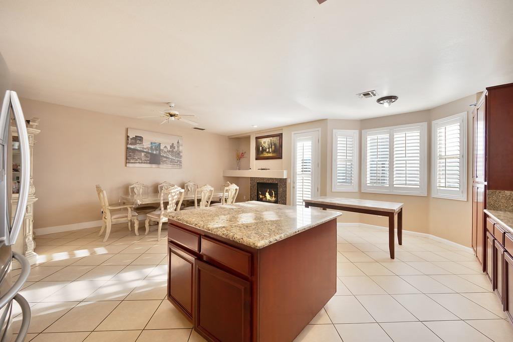 Detail Gallery Image 11 of 47 For 2312 Pisa Cir, Stockton,  CA 95206 - 6 Beds | 3/1 Baths