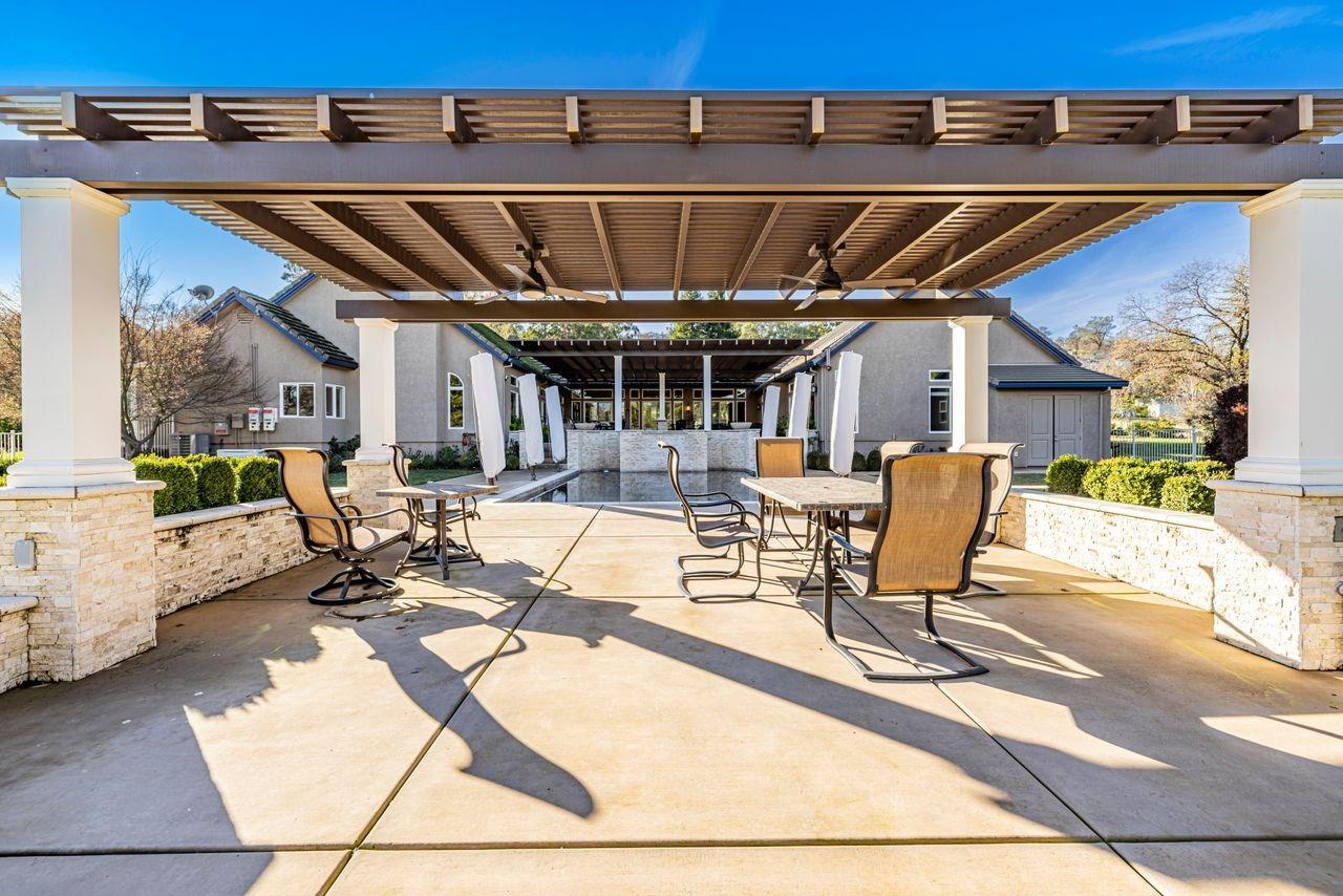 Detail Gallery Image 17 of 81 For 8759 Glacial Pl, Loomis,  CA 95650 - 4 Beds | 4/1 Baths