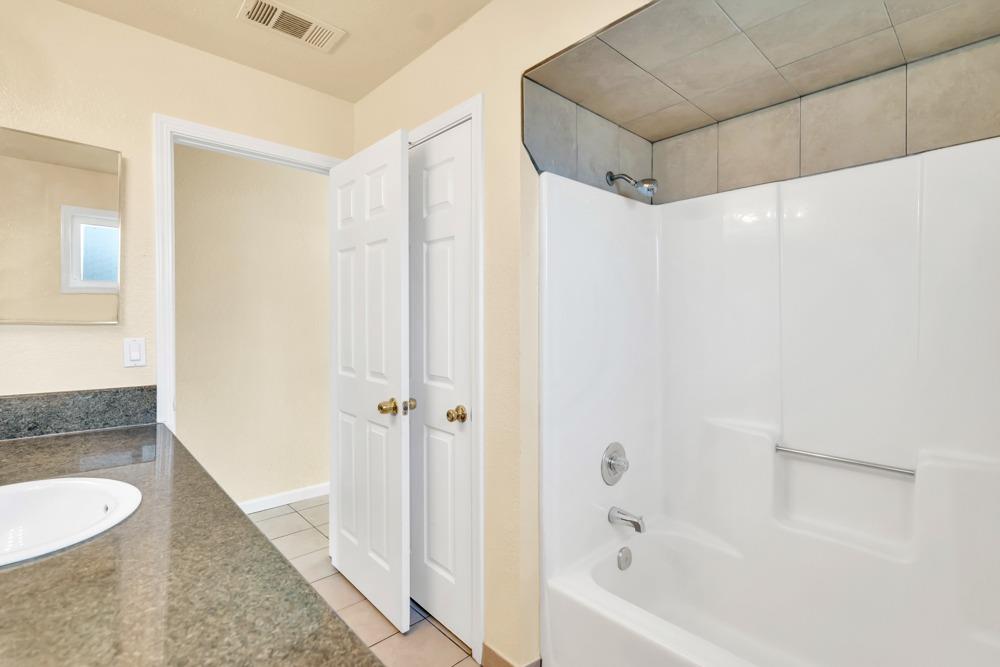 Detail Gallery Image 22 of 46 For 3404 19th Ave, Sacramento,  CA 95820 - 3 Beds | 2 Baths