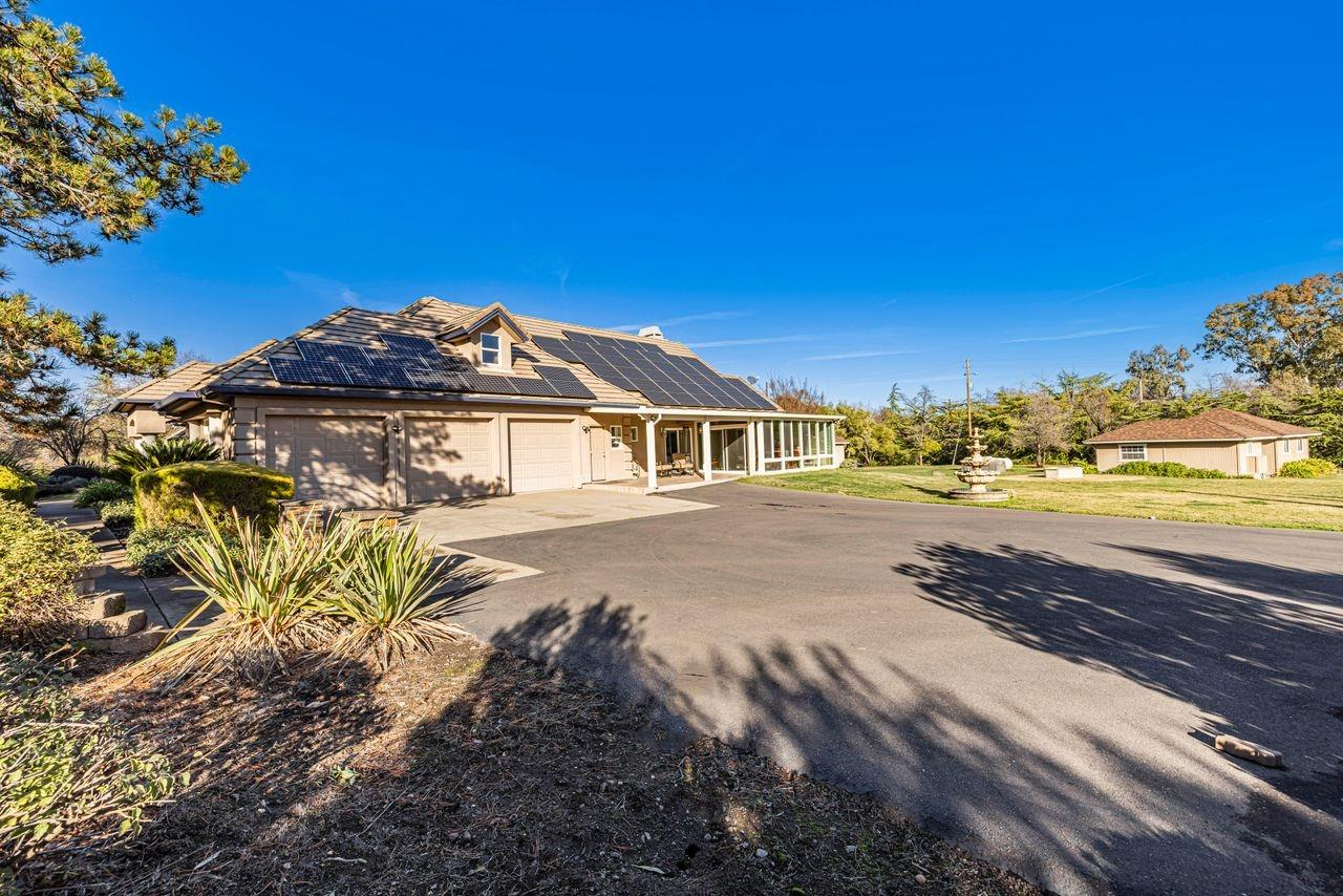 Detail Gallery Image 3 of 81 For 8759 Glacial Pl, Loomis,  CA 95650 - 4 Beds | 4/1 Baths