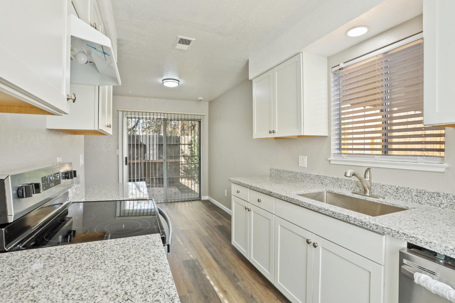 Detail Gallery Image 29 of 29 For 1657 Blackoak Dr, Stockton,  CA 95207 - – Beds | – Baths