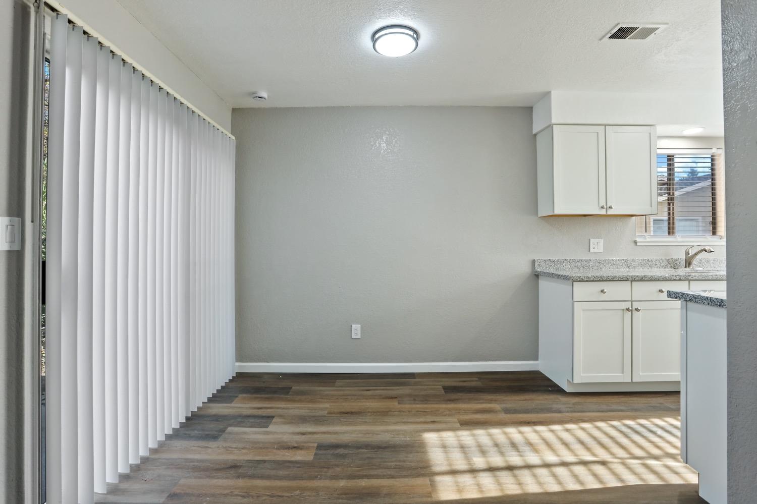 Detail Gallery Image 26 of 29 For 1657 Blackoak Dr, Stockton,  CA 95207 - – Beds | – Baths