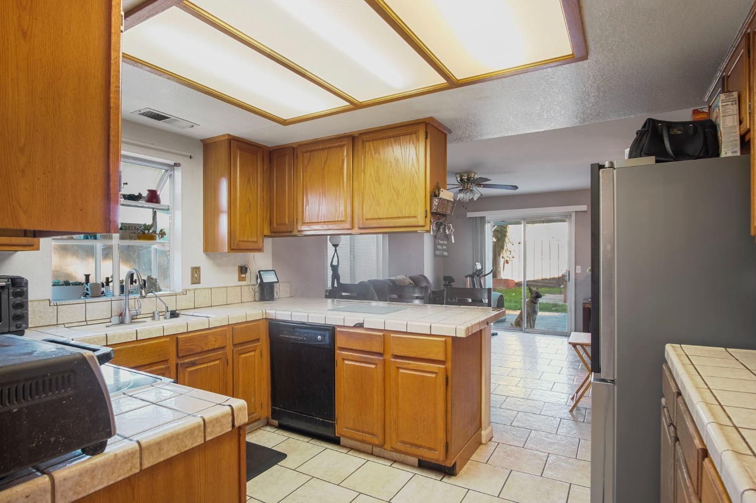 Doreen Court, Salida, California image 6