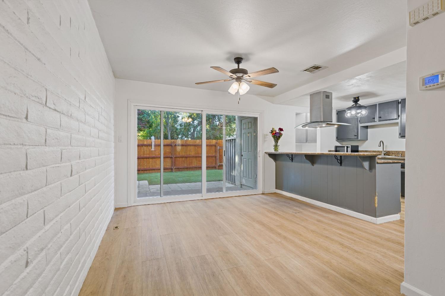 Photo #3: 225000096 Listing 