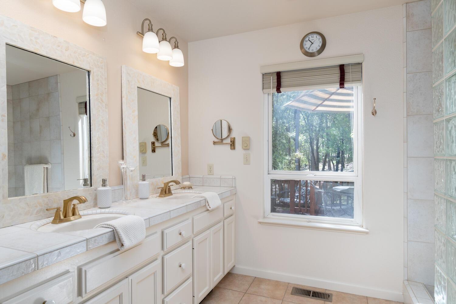 Vista Amorosa Court, Pine Grove, California image 31