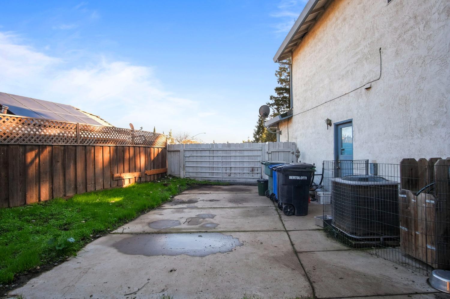 Doreen Court, Salida, California image 17