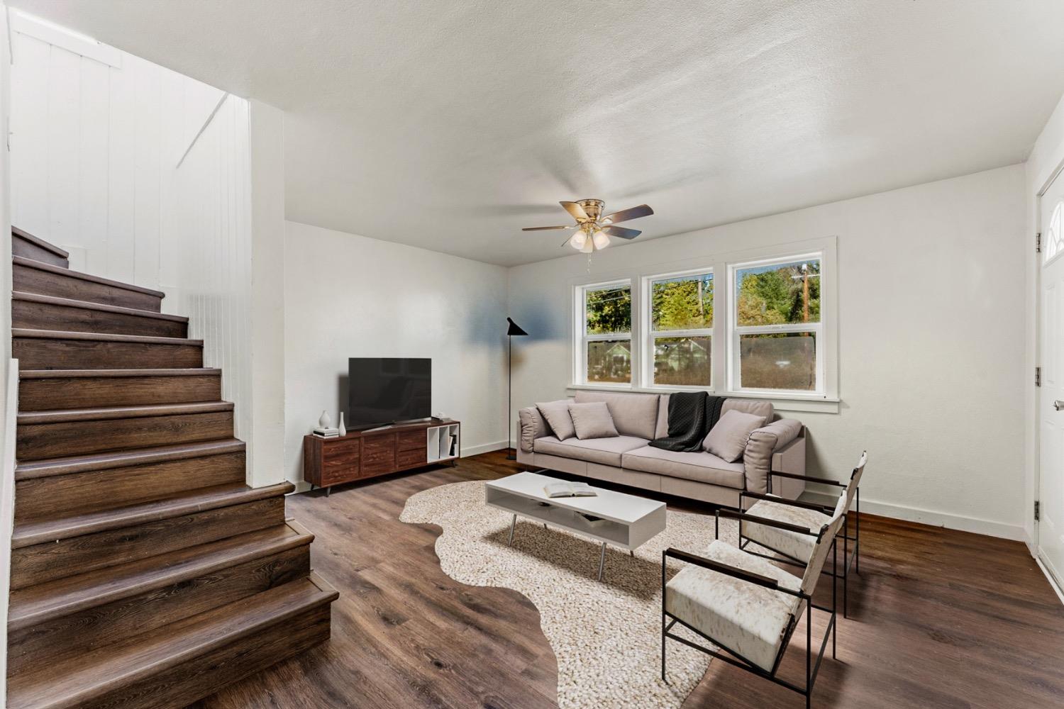 Detail Gallery Image 4 of 41 For 11854 La Porte Rd, Clipper Mills,  CA 95930 - 3 Beds | 1 Baths