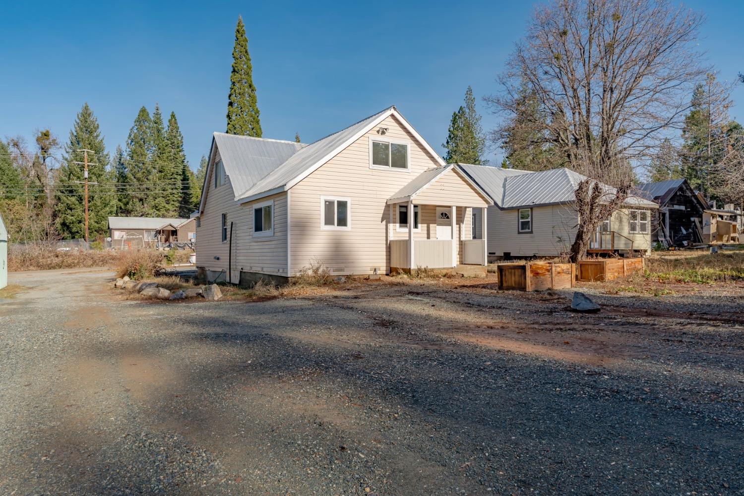 Detail Gallery Image 3 of 41 For 11854 La Porte Rd, Clipper Mills,  CA 95930 - 3 Beds | 1 Baths