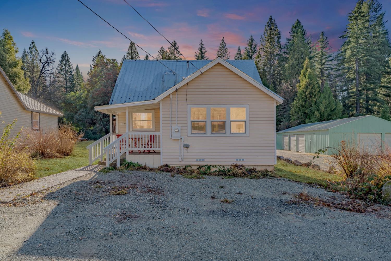Detail Gallery Image 2 of 41 For 11854 La Porte Rd, Clipper Mills,  CA 95930 - 3 Beds | 1 Baths