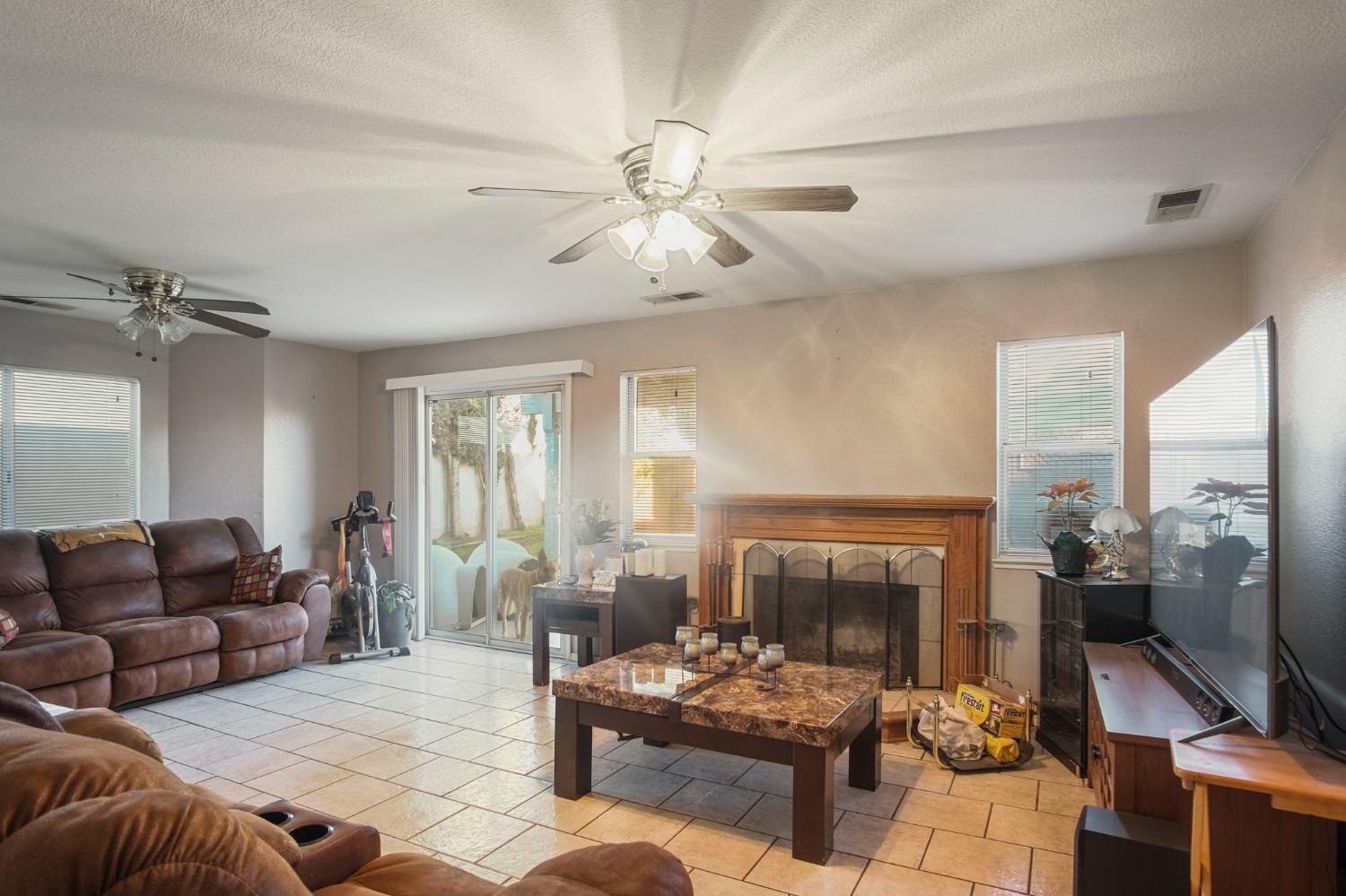 Doreen Court, Salida, California image 9