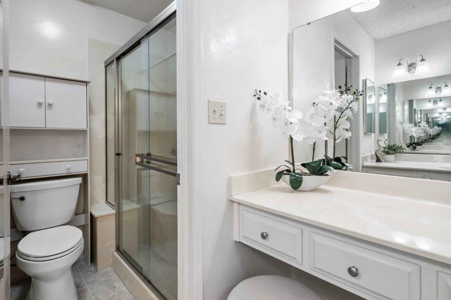 Detail Gallery Image 18 of 30 For 18 W Lancaster Dr, Stockton,  CA 95207 - 2 Beds | 1/1 Baths