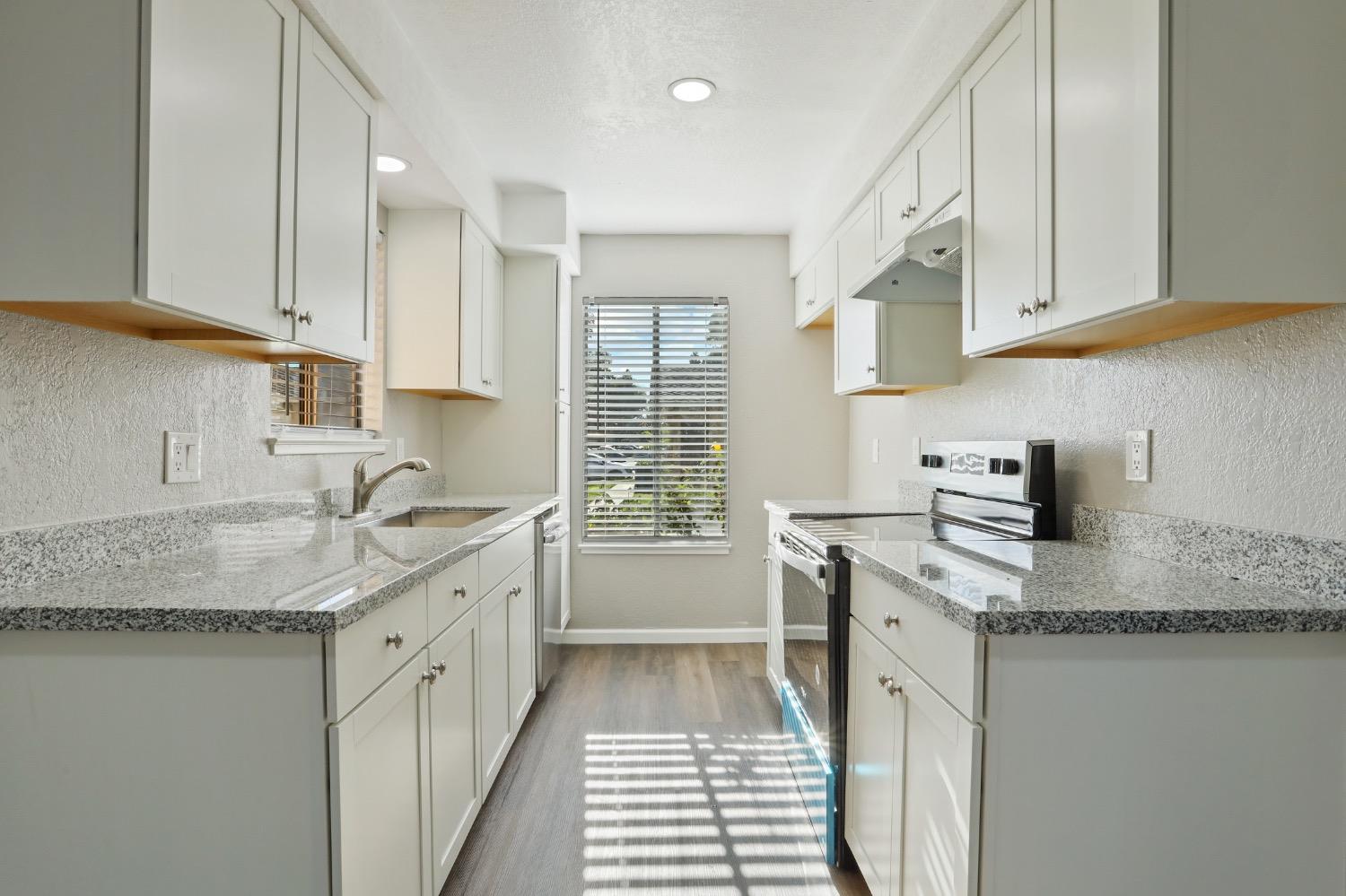 Detail Gallery Image 27 of 29 For 1657 Blackoak Dr, Stockton,  CA 95207 - – Beds | – Baths