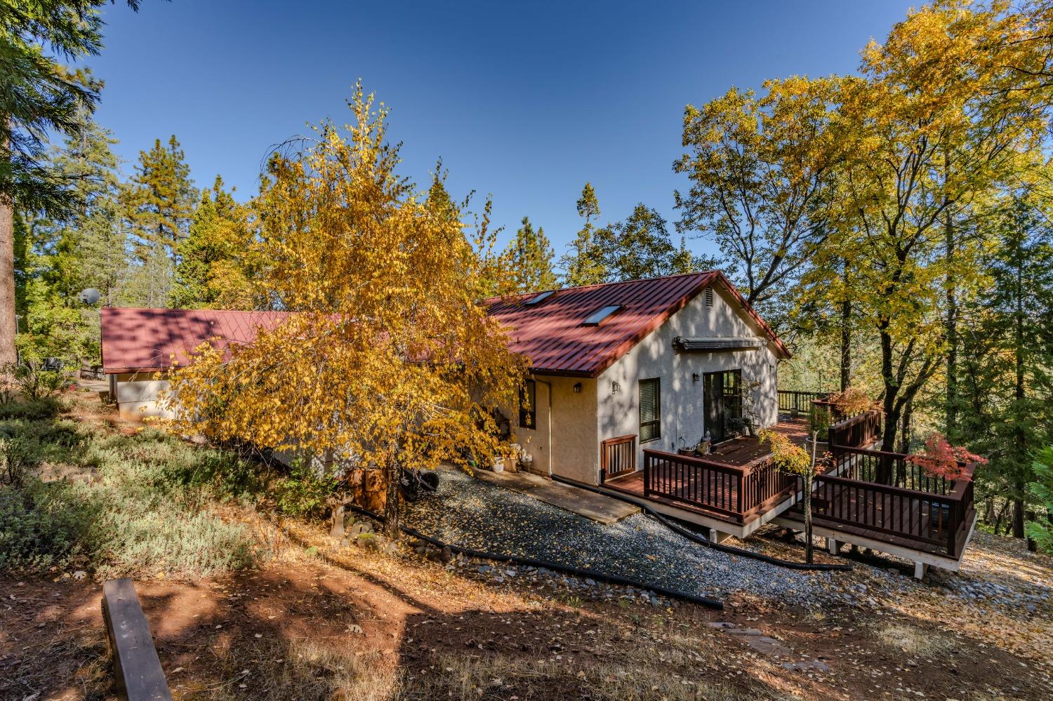 Vista Amorosa Court, Pine Grove, California image 1