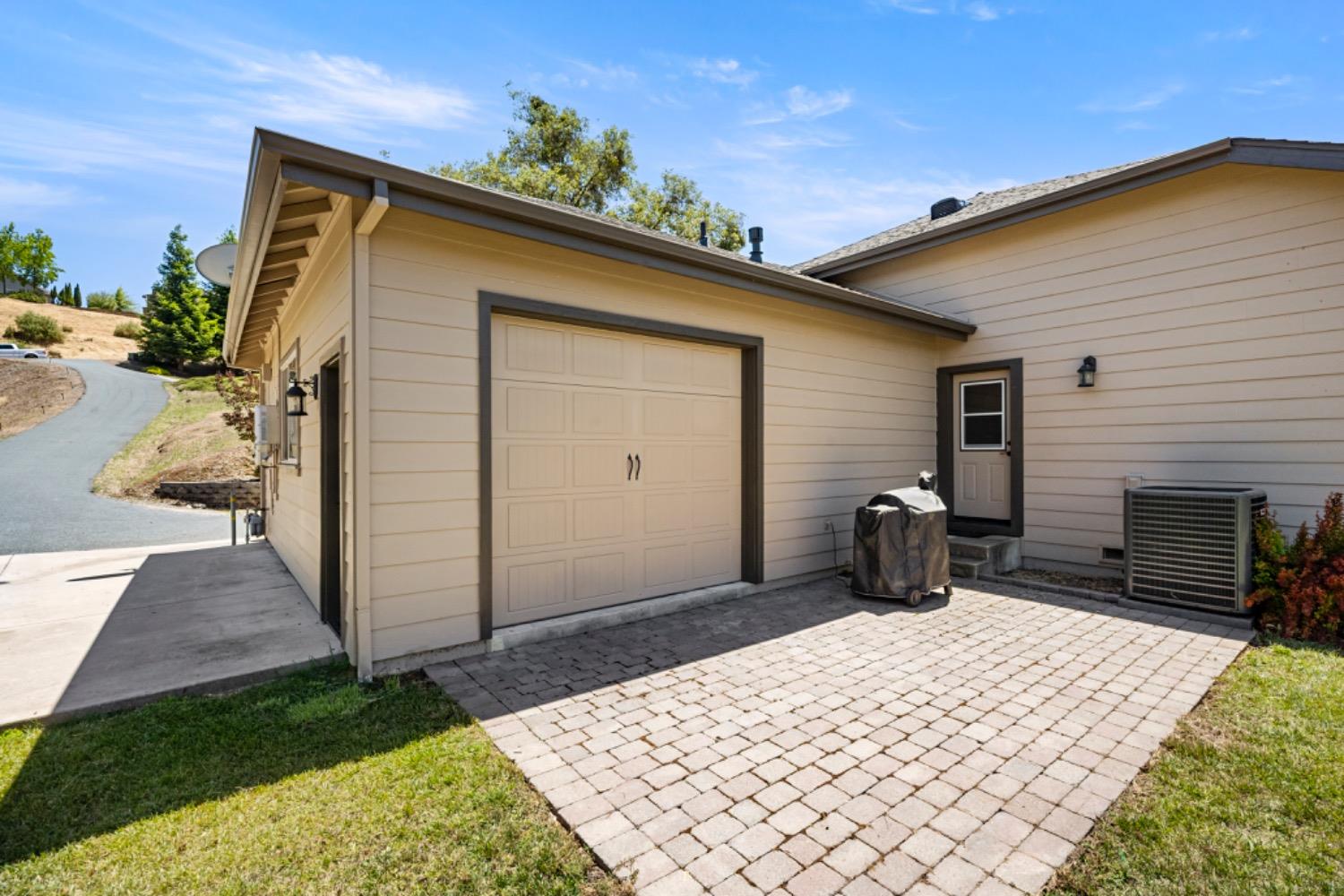 Detail Gallery Image 39 of 43 For 385 Sutter Crest E., Sutter Creek,  CA 95685 - 4 Beds | 3/1 Baths