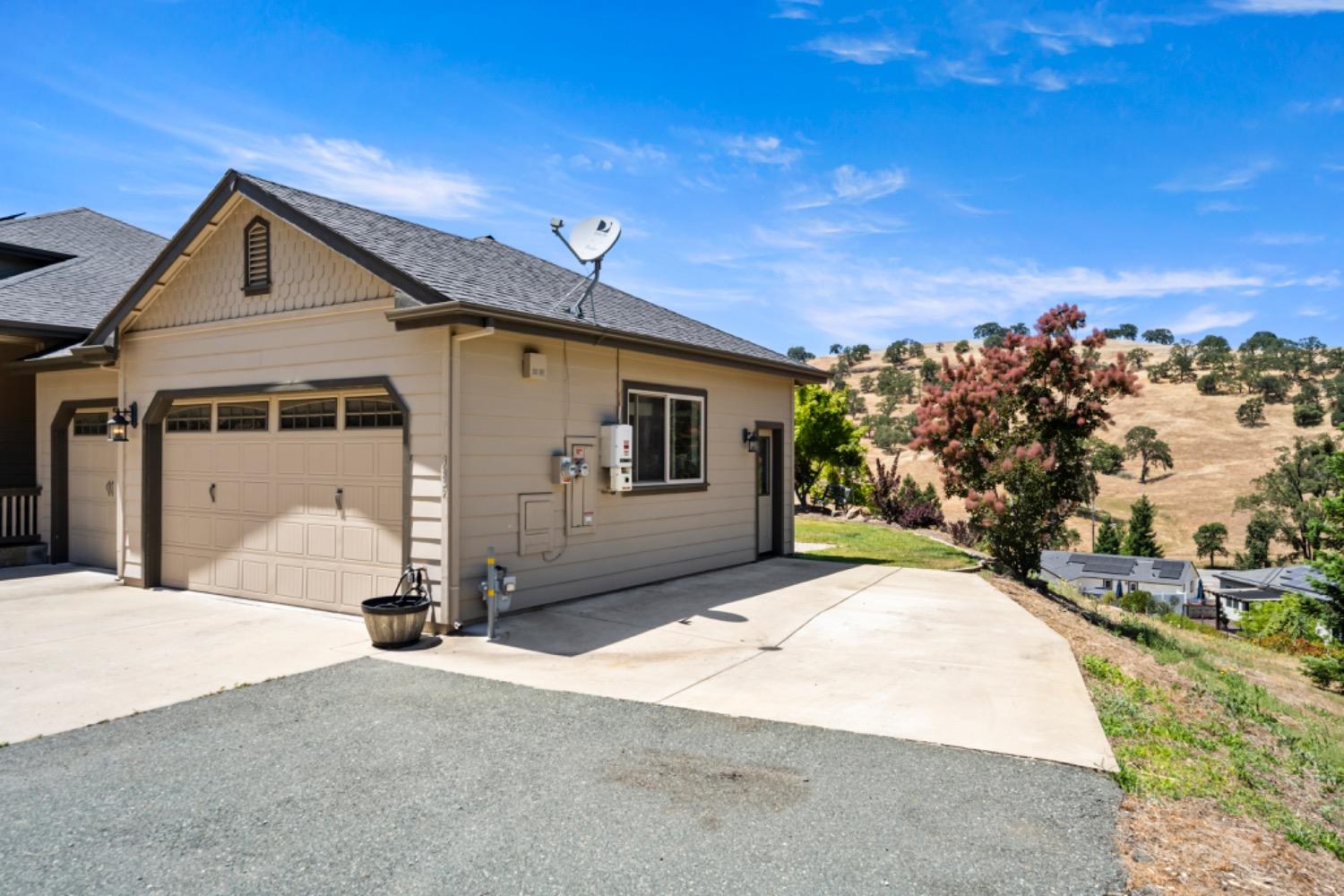 Detail Gallery Image 35 of 43 For 385 Sutter Crest E., Sutter Creek,  CA 95685 - 4 Beds | 3/1 Baths