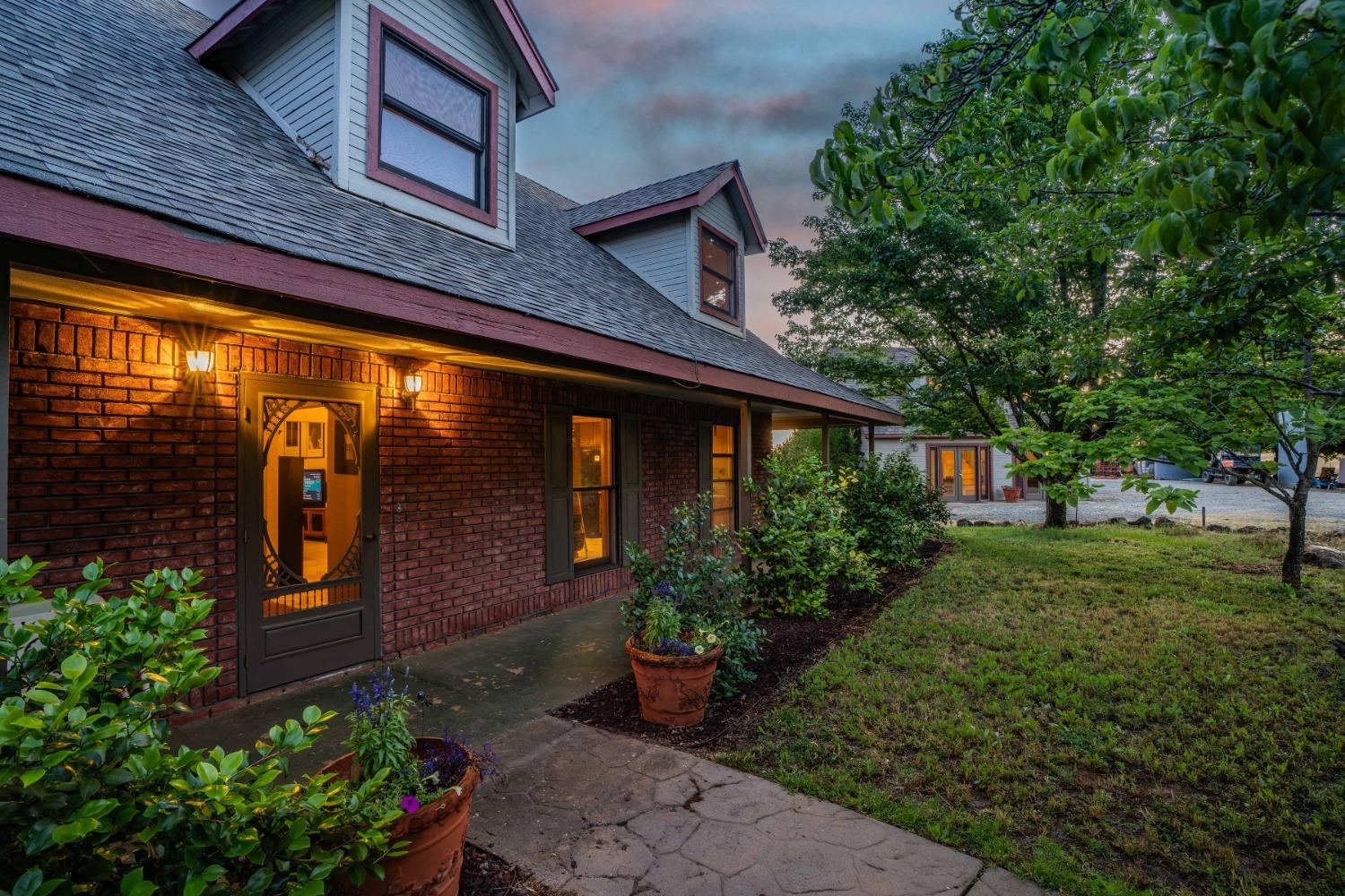 Detail Gallery Image 7 of 74 For 16915 Red Mule Rd, Fiddletown,  CA 95629 - 3 Beds | 2/1 Baths