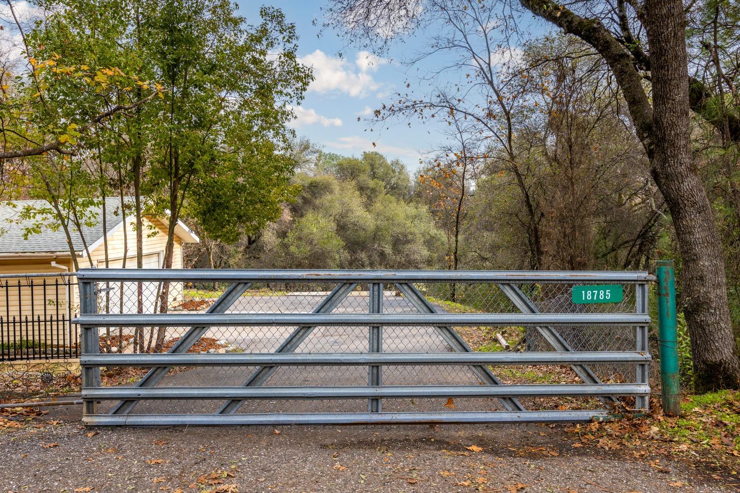 Quiet Way, Penn Valley, California image 2