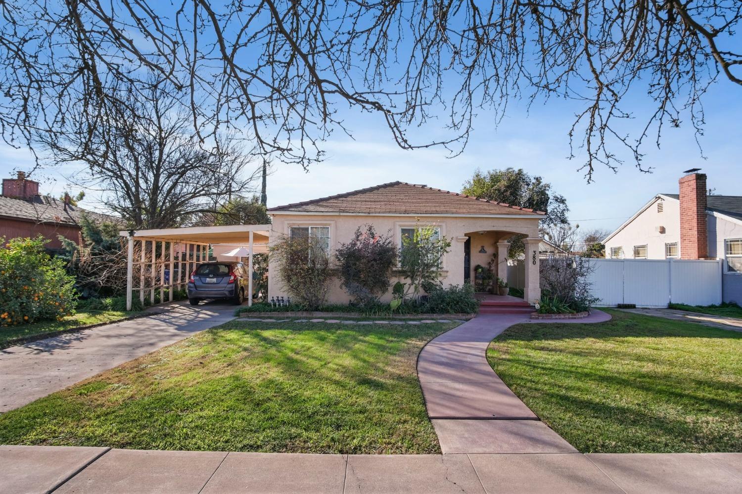 Detail Gallery Image 3 of 31 For 380 E 19th St, Merced,  CA 95340 - 3 Beds | 2 Baths