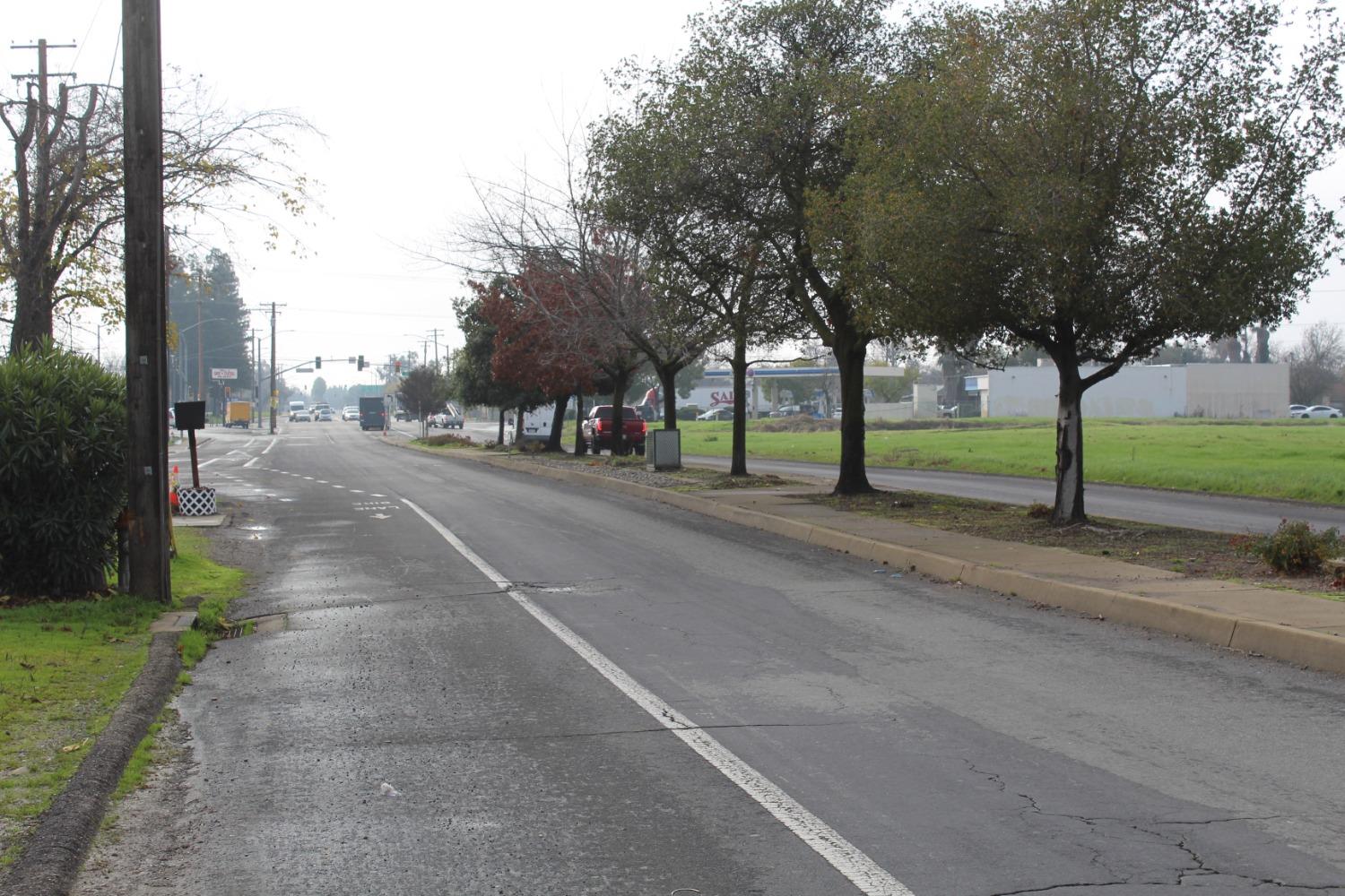 Raley Boulevard, Sacramento, California image 20