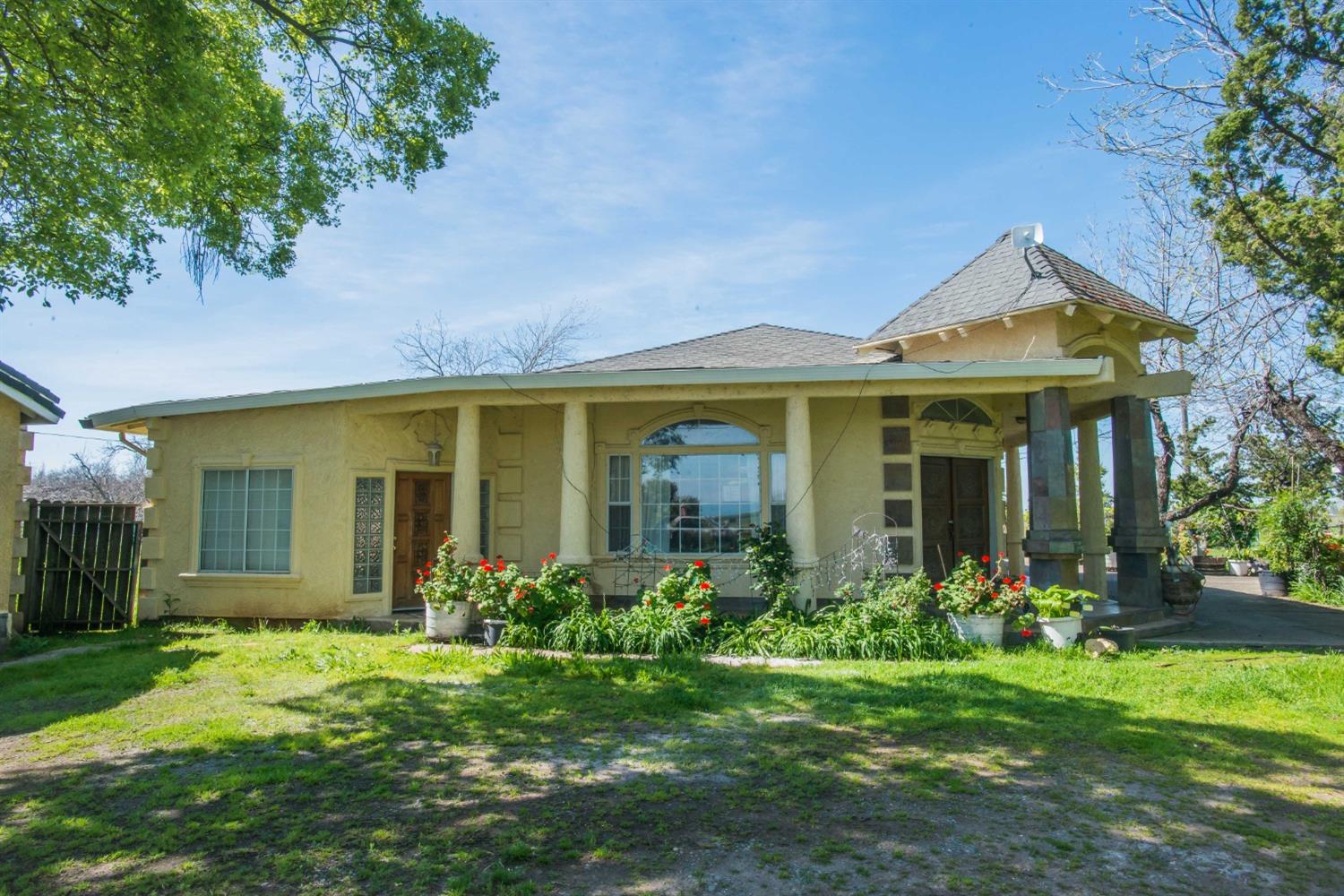 Detail Gallery Image 1 of 63 For 2160 State Highway 65, Wheatland,  CA 95692 - 3 Beds | 2/1 Baths