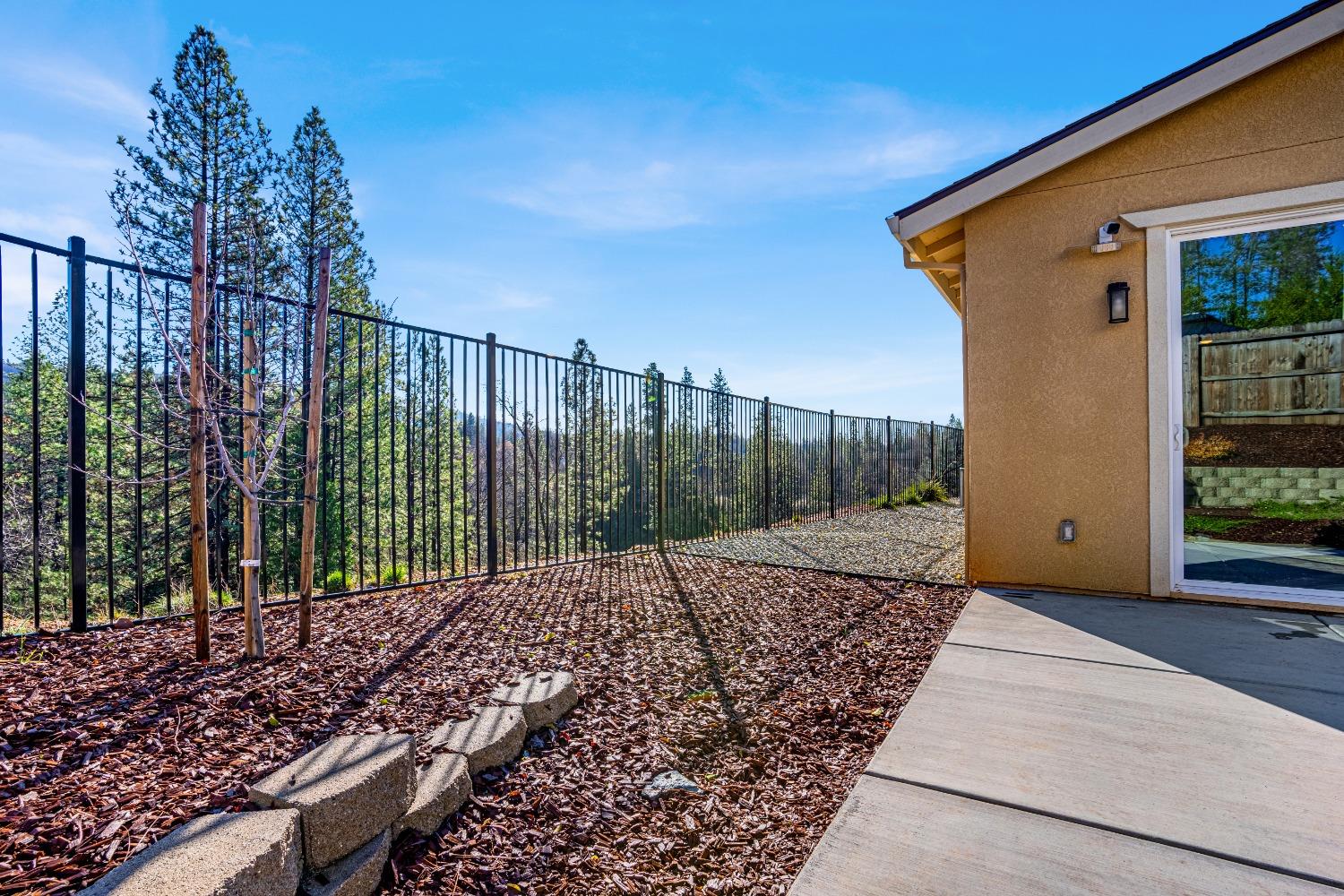 Detail Gallery Image 40 of 52 For 166 Berriman Loop, Grass Valley,  CA 95949 - 3 Beds | 2 Baths