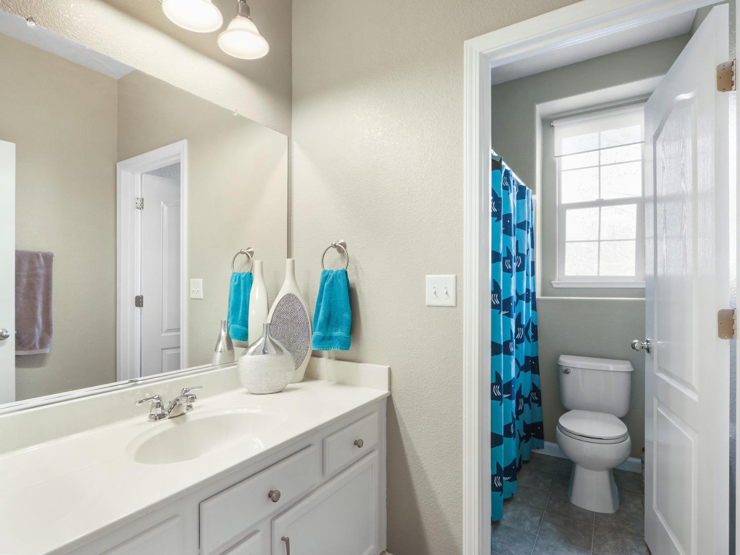 Detail Gallery Image 25 of 48 For 2525 Kinsella Way, Roseville,  CA 95747 - 3 Beds | 2/1 Baths