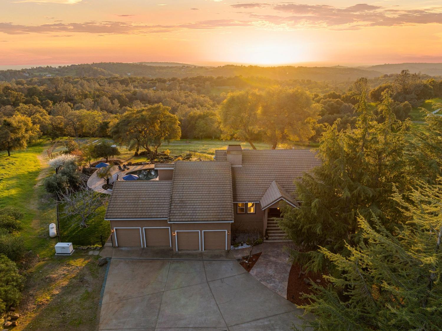 Detail Gallery Image 1 of 97 For 5856 Fernwood Dr, Shingle Springs,  CA 95682 - 5 Beds | 4 Baths