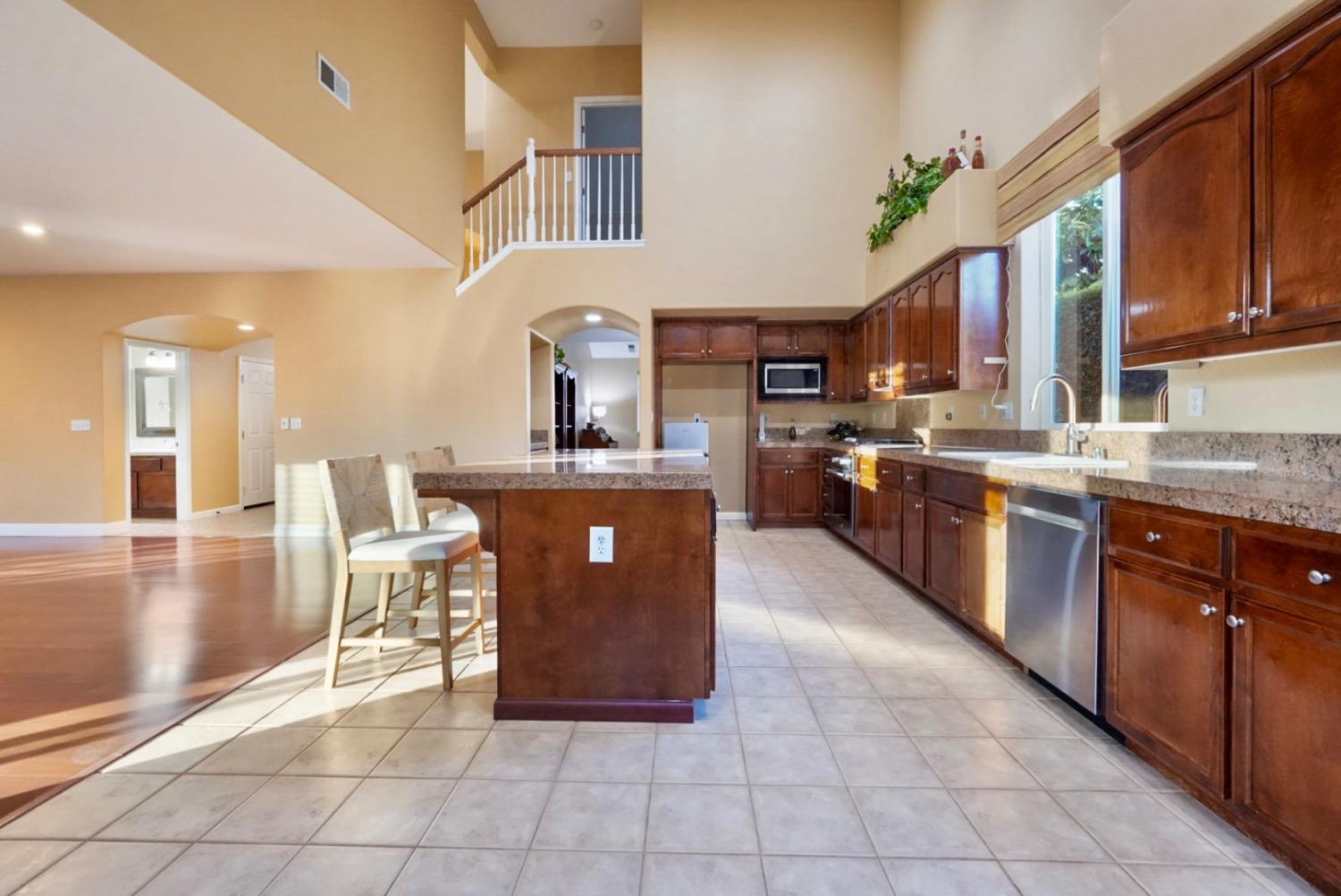 Detail Gallery Image 22 of 44 For 1524 Rose Garden Ct, Modesto,  CA 95356 - 4 Beds | 2/1 Baths