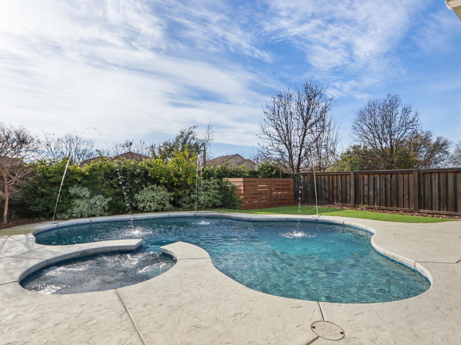 Detail Gallery Image 40 of 48 For 2525 Kinsella Way, Roseville,  CA 95747 - 3 Beds | 2/1 Baths