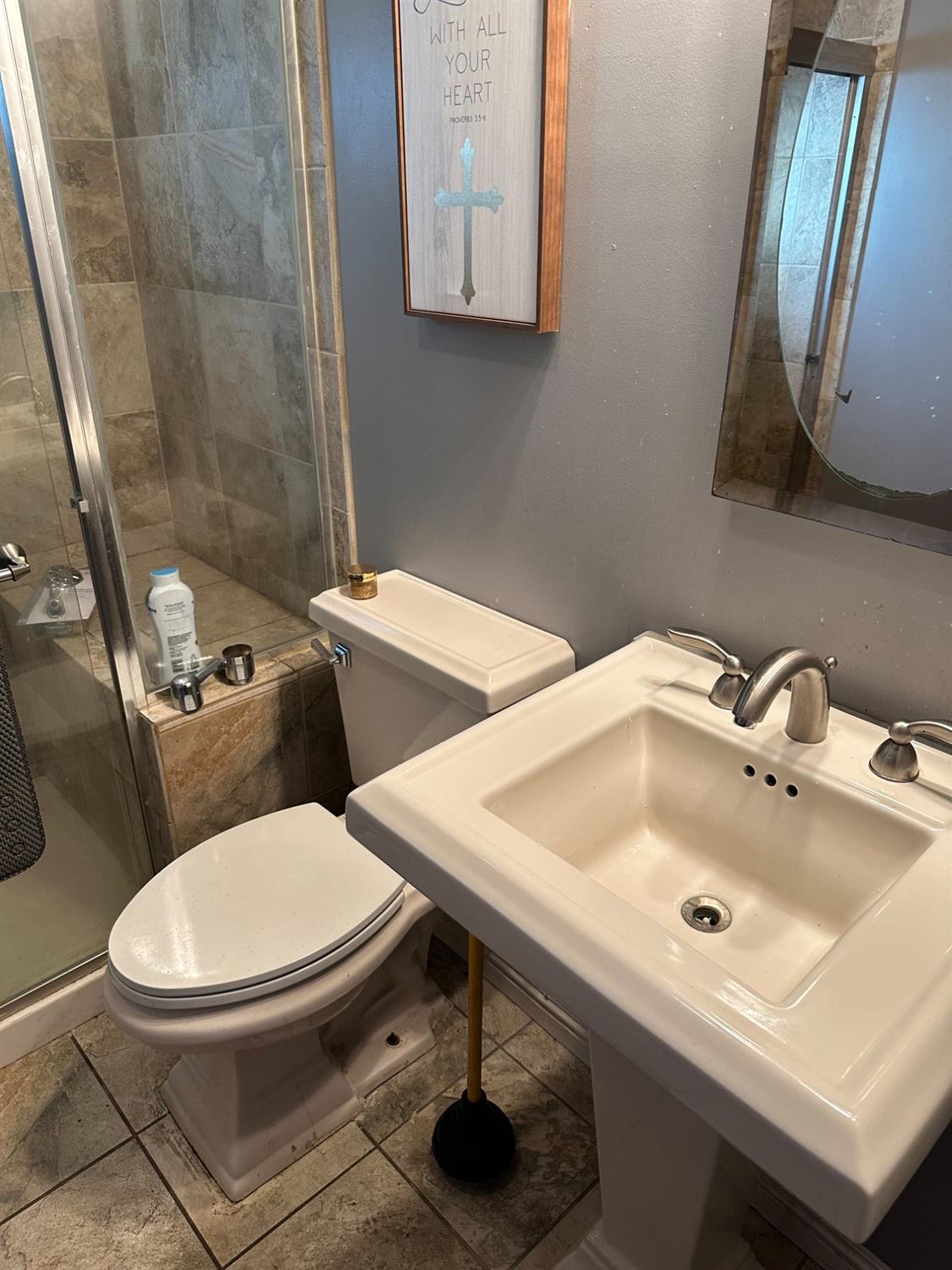 Detail Gallery Image 20 of 44 For 6211 Dover St, Oakland,  CA 94609 - 4 Beds | 2 Baths