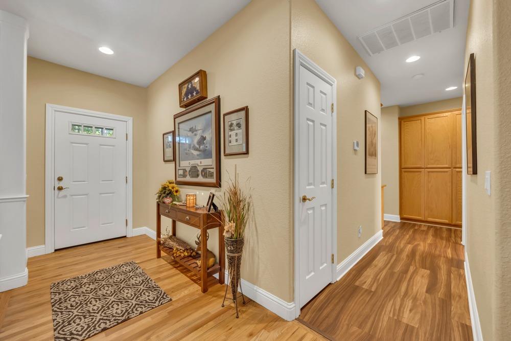 Detail Gallery Image 15 of 40 For 6059 Green Leaf Ln, Foresthill,  CA 95631 - 4 Beds | 4/2 Baths