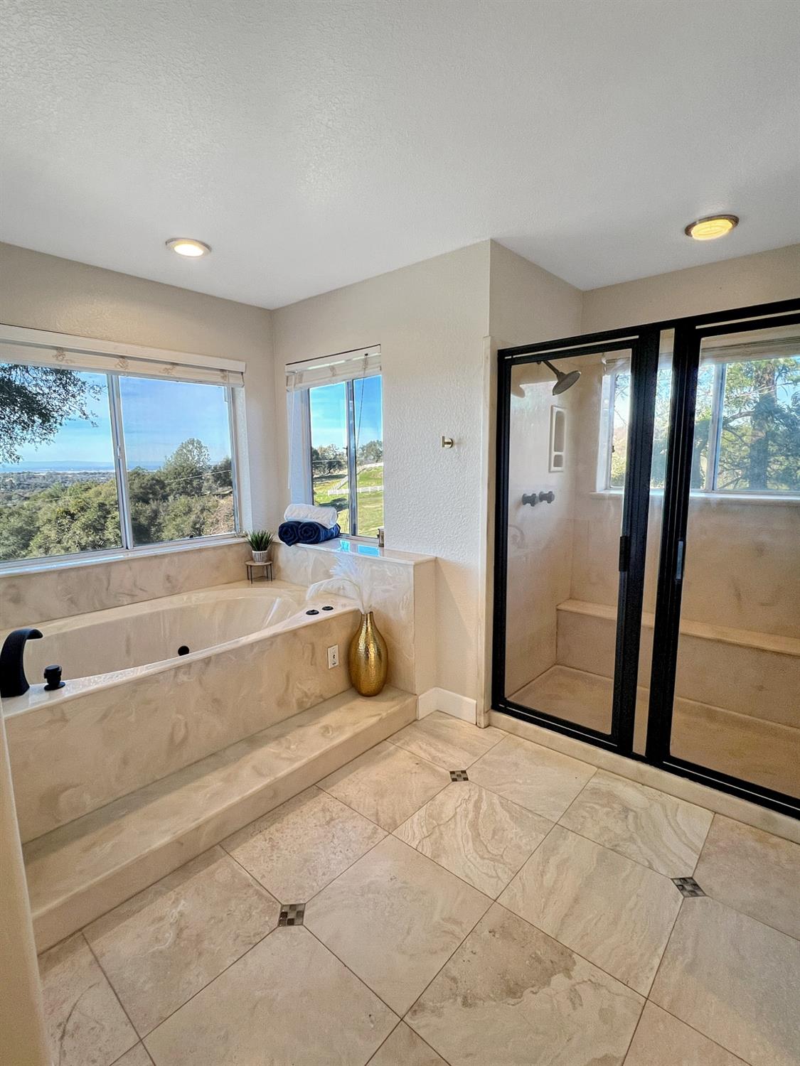 Detail Gallery Image 31 of 97 For 5856 Fernwood Dr, Shingle Springs,  CA 95682 - 5 Beds | 4 Baths