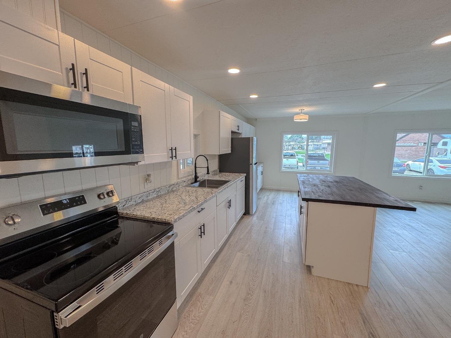 Detail Gallery Image 20 of 48 For 7408 Newport Ln 143, Sacramento,  CA 95842 - 3 Beds | 2 Baths