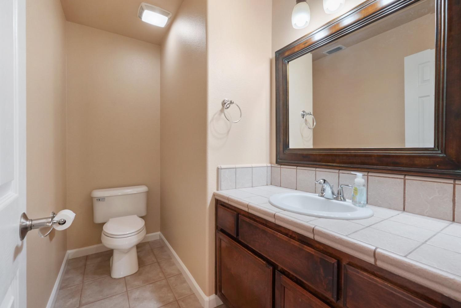 Detail Gallery Image 13 of 44 For 1524 Rose Garden Ct, Modesto,  CA 95356 - 4 Beds | 2/1 Baths