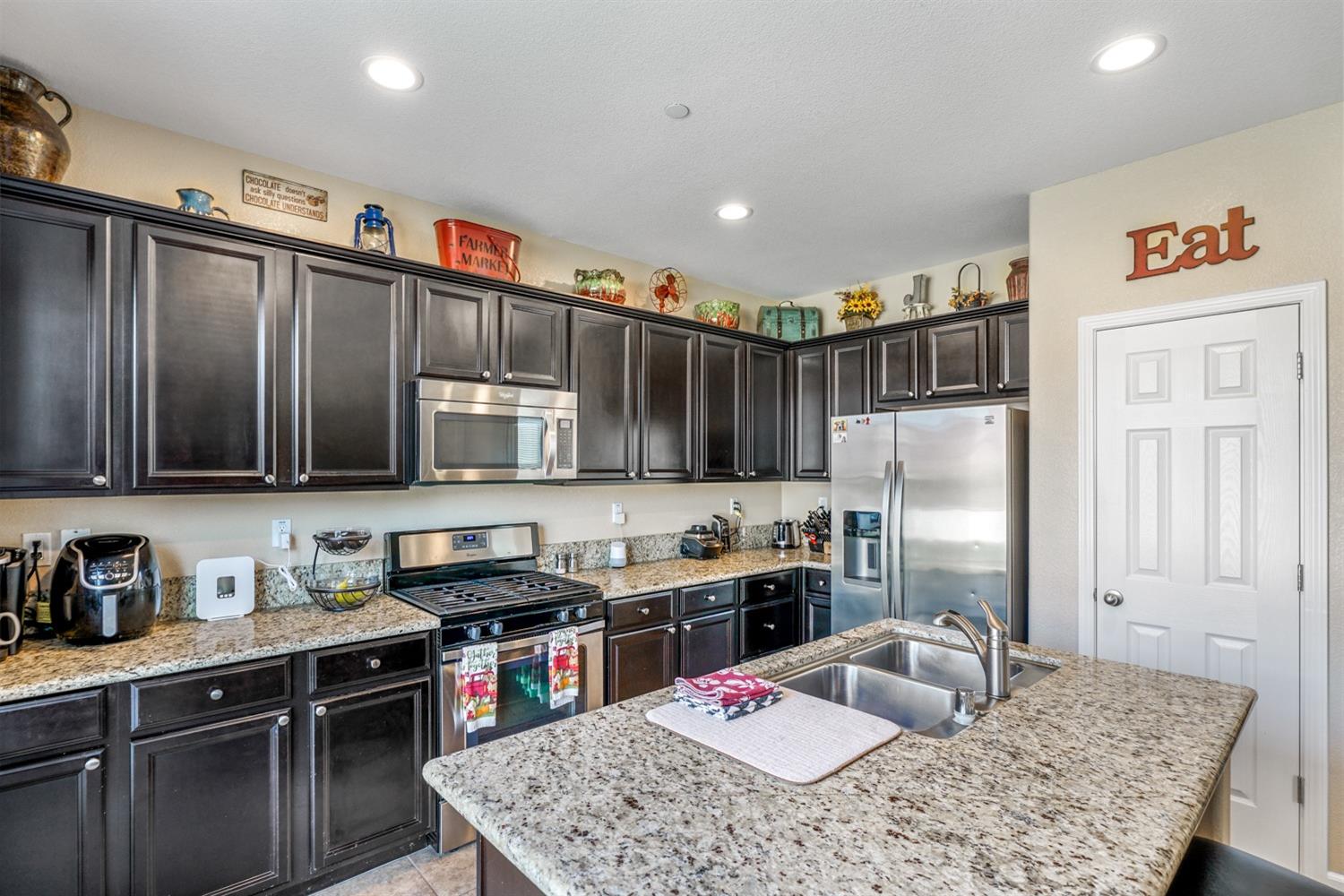 Detail Gallery Image 14 of 35 For 12285 Edyth Lake Way, Rancho Cordova,  CA 95742 - 3 Beds | 2 Baths