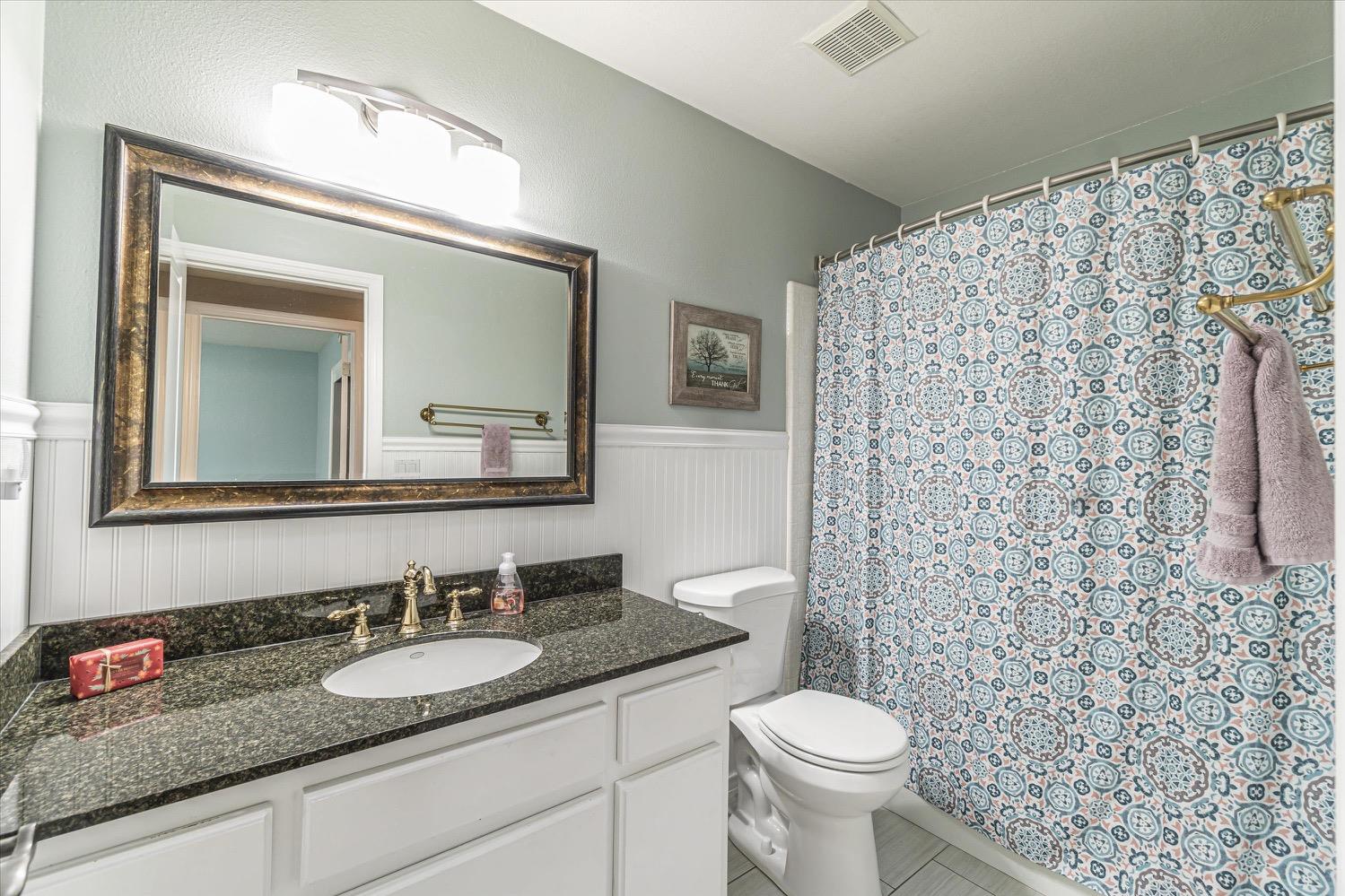 Detail Gallery Image 14 of 37 For 5831 Oak House Ct, Orangevale,  CA 95662 - 3 Beds | 2 Baths