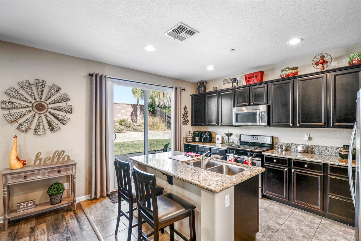 Detail Gallery Image 11 of 35 For 12285 Edyth Lake Way, Rancho Cordova,  CA 95742 - 3 Beds | 2 Baths